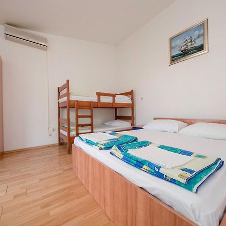 Guesthouse Šime Kolan Eksteriør billede