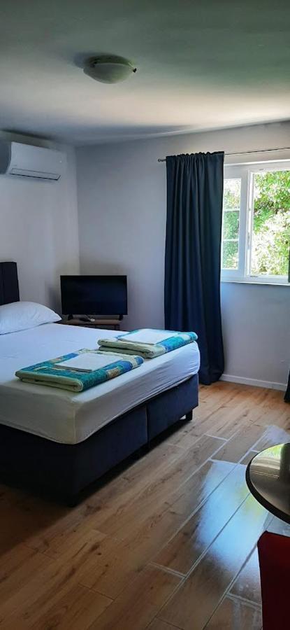 Guesthouse Šime Kolan Eksteriør billede