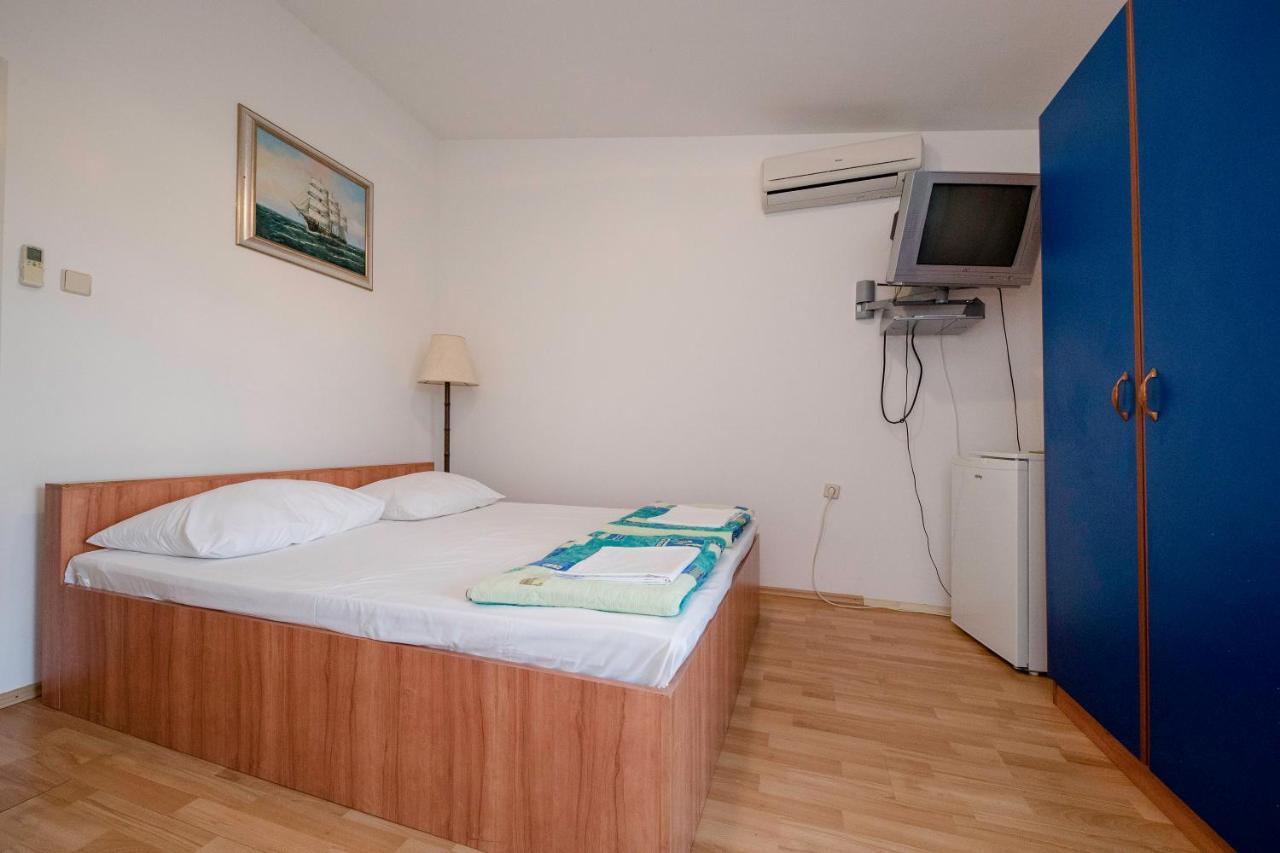 Guesthouse Šime Kolan Eksteriør billede