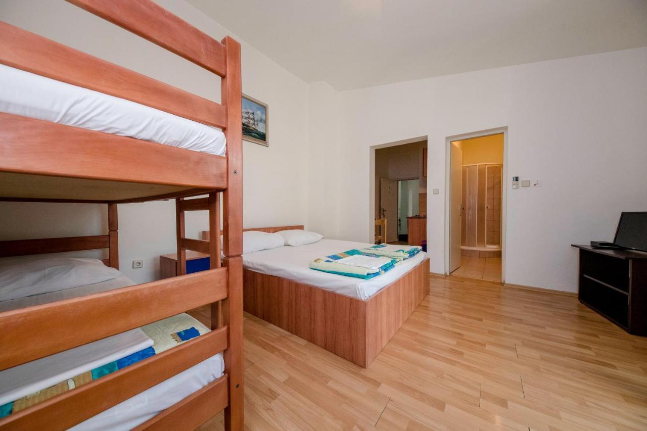 Guesthouse Šime Kolan Eksteriør billede